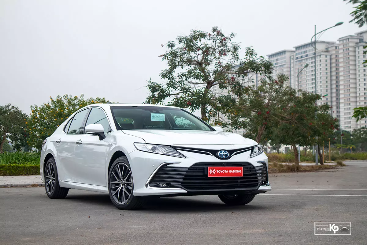 Đánh giá xe Toyota Camry 2022 a3