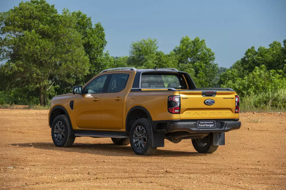 Thông số kỹ thuật xe Ford Ranger 2023: Trang bị an toàn.