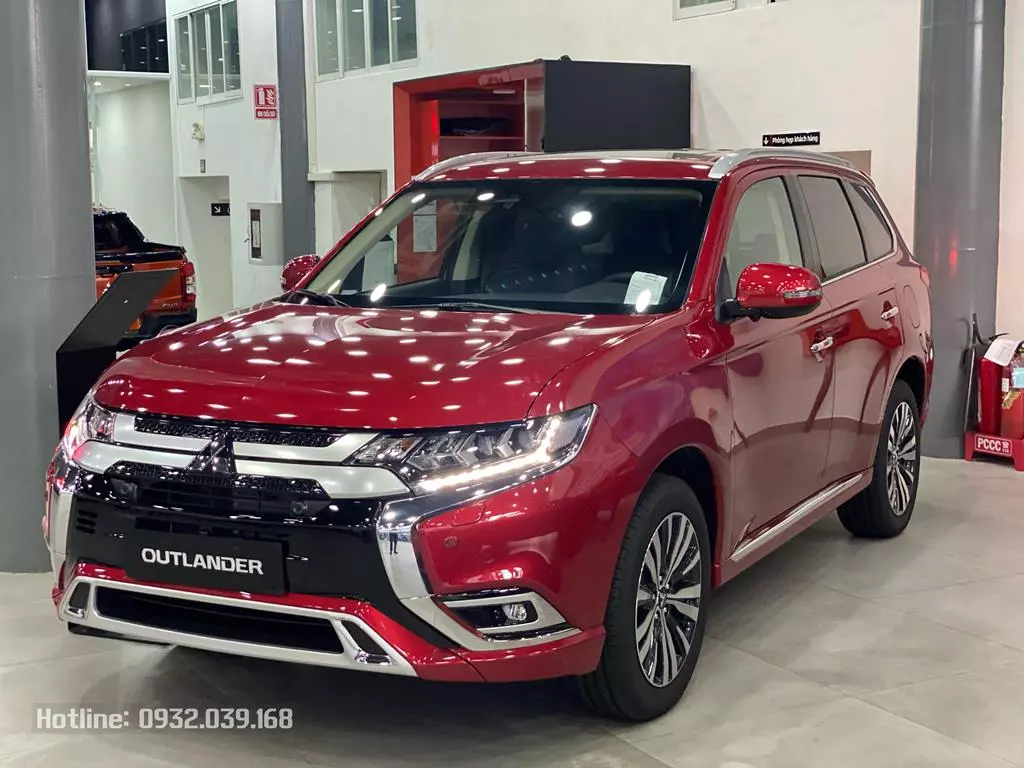 Mitsubishi Outlander màu Đỏ