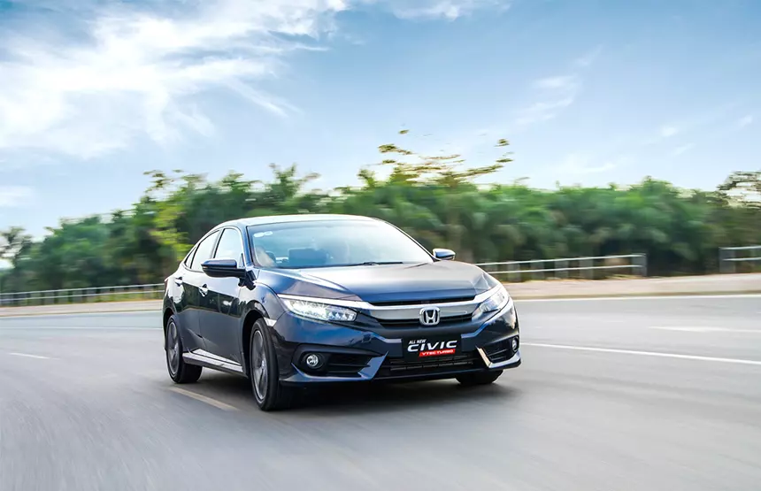 Giá Honda Civic 2018