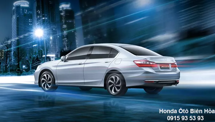 Giá Honda Accord 2018