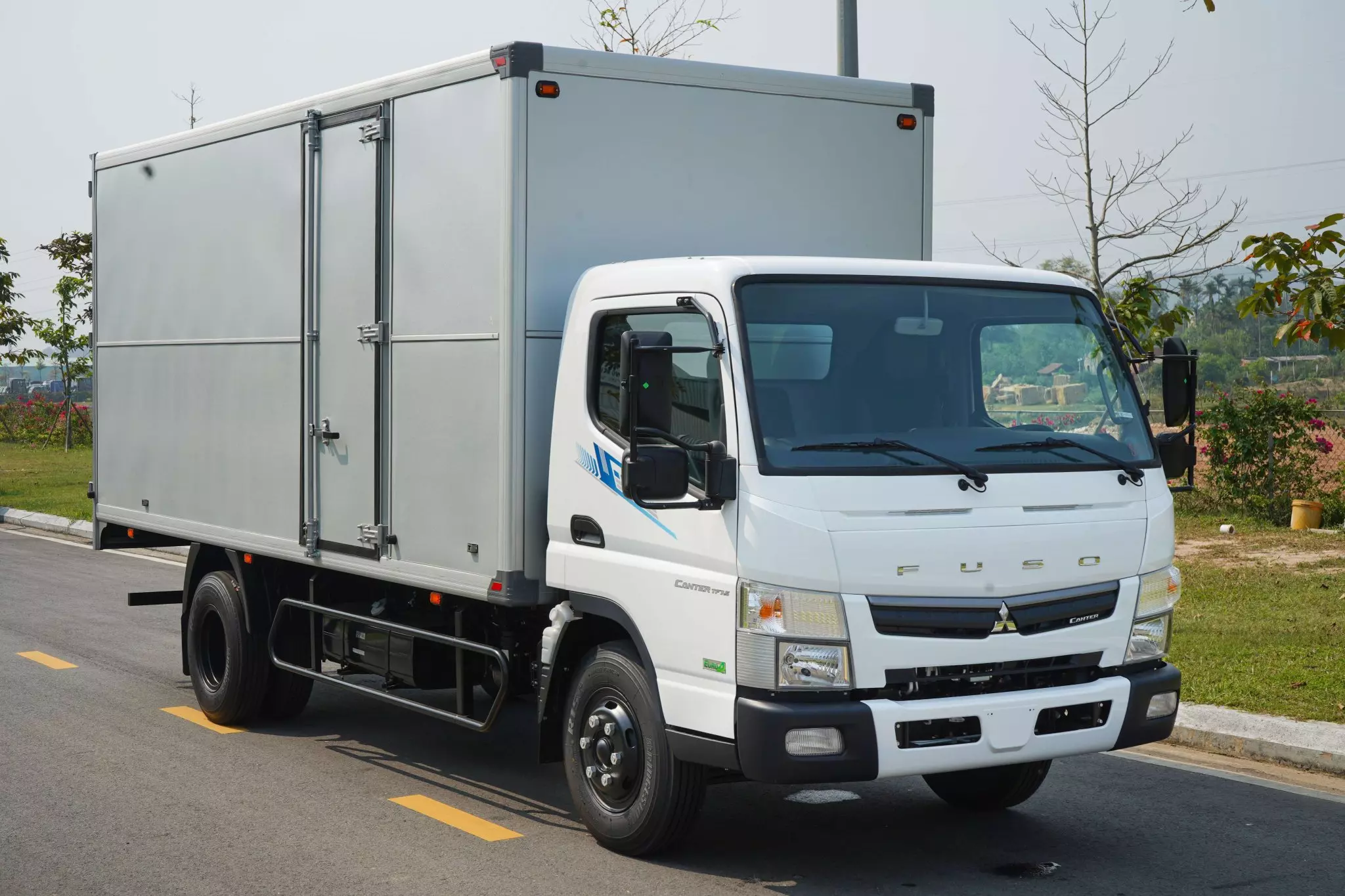 Tổng quan xe tải 2 tấn Mitsubishi Fuso Nhật Bản