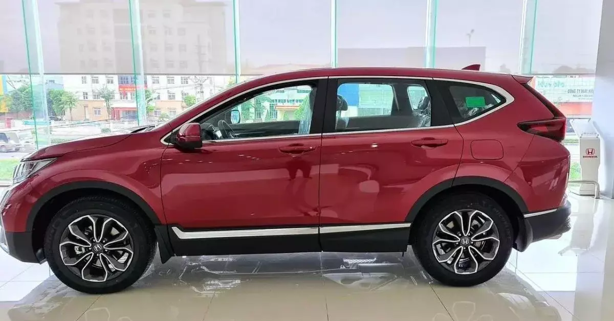 Đuôi xe CR-V 2022 tích hợp tính năng mở cốp.