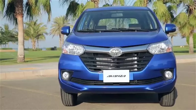 Đánh giá đầu xe Toyota Avanza 2018