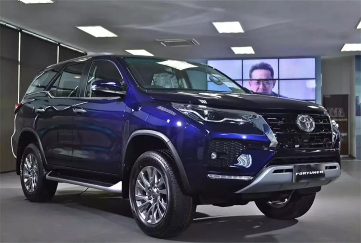 Đánh giá xe Toyota Fortuner 2021