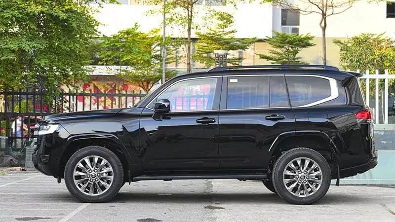 Đánh giá ngoại thất thân xe Toyota Land Cruiser 2023