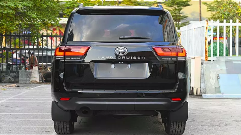 Đánh giá ngoại thất đuôi xe Toyota Land Cruiser 2023