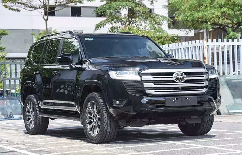 Có nên mua xe Toyota Land Cruiser 2023 cũ không?