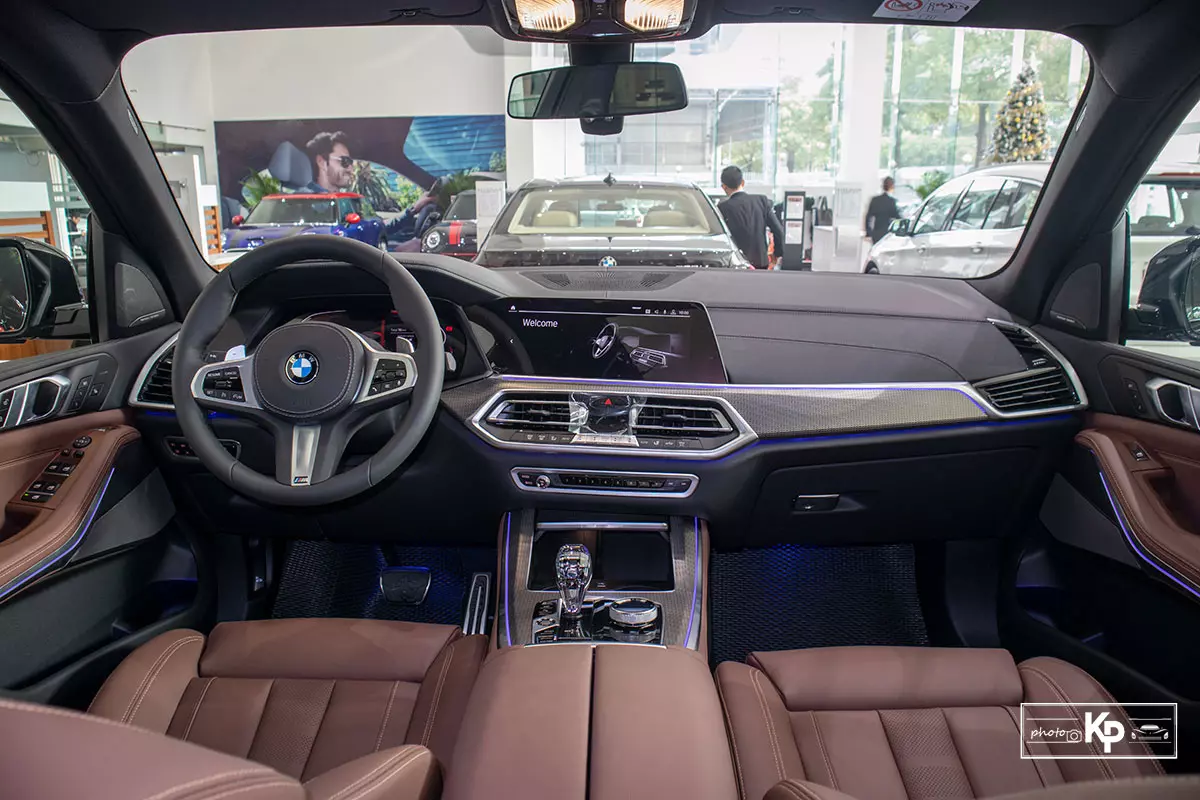 Ảnh Khoang lái xe BMW X5 M-Sport 2021