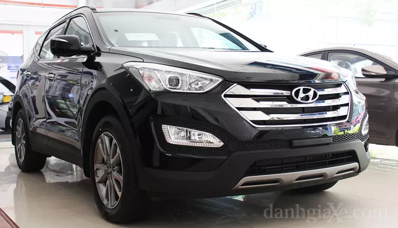 Đối tượng khách hàng phù hợp với Hyundai Santafe 2013