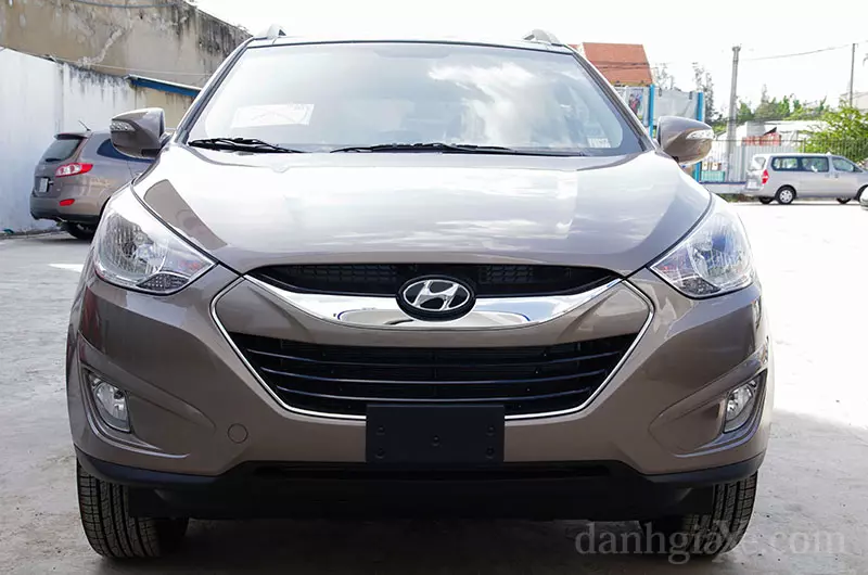 Ngoại thất Hyundai Tucson 2012