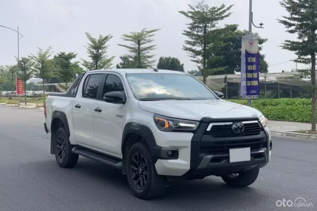 Đánh giá xe Toyota Hilux cũ: Xe tốt, bền, giá