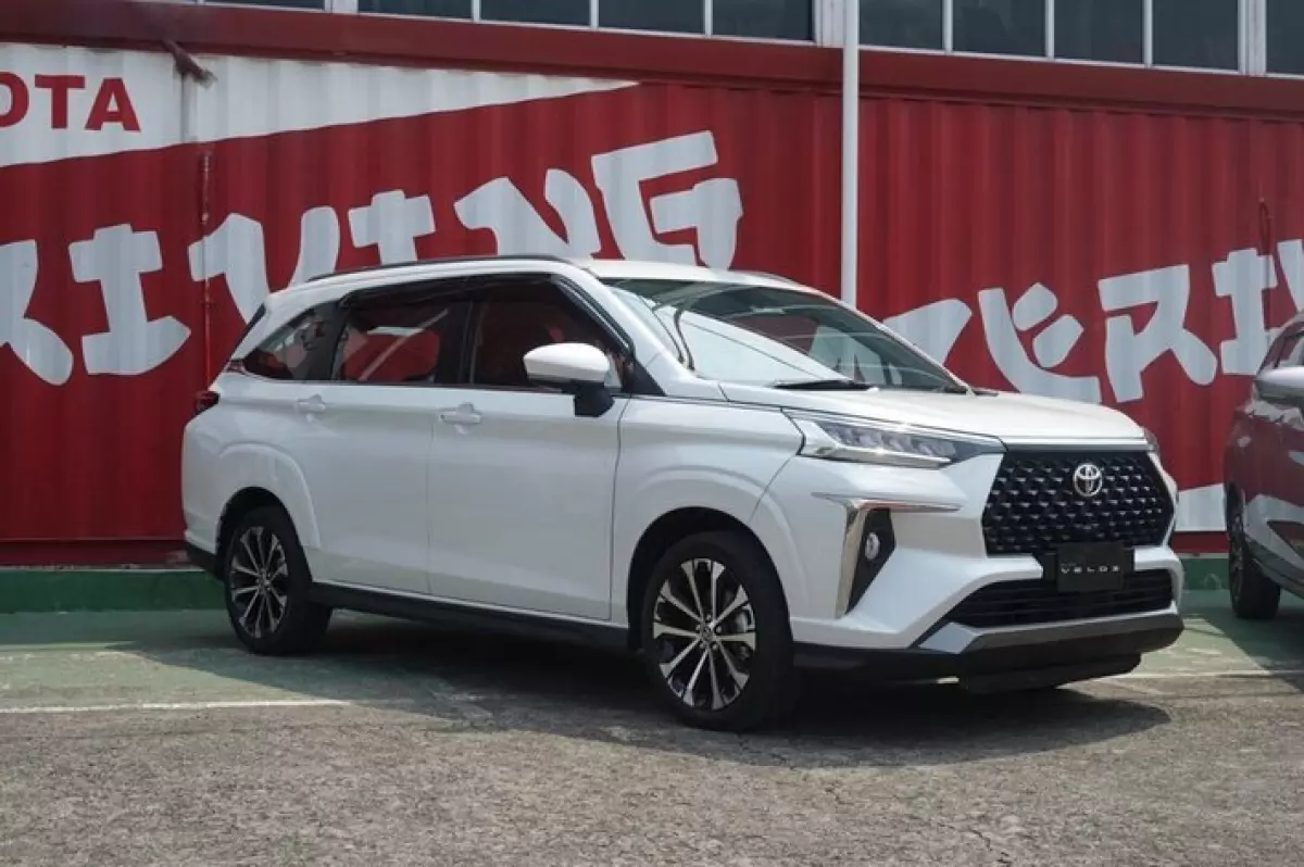 Giá xe Toyota Veloz mới nhất năm 2022