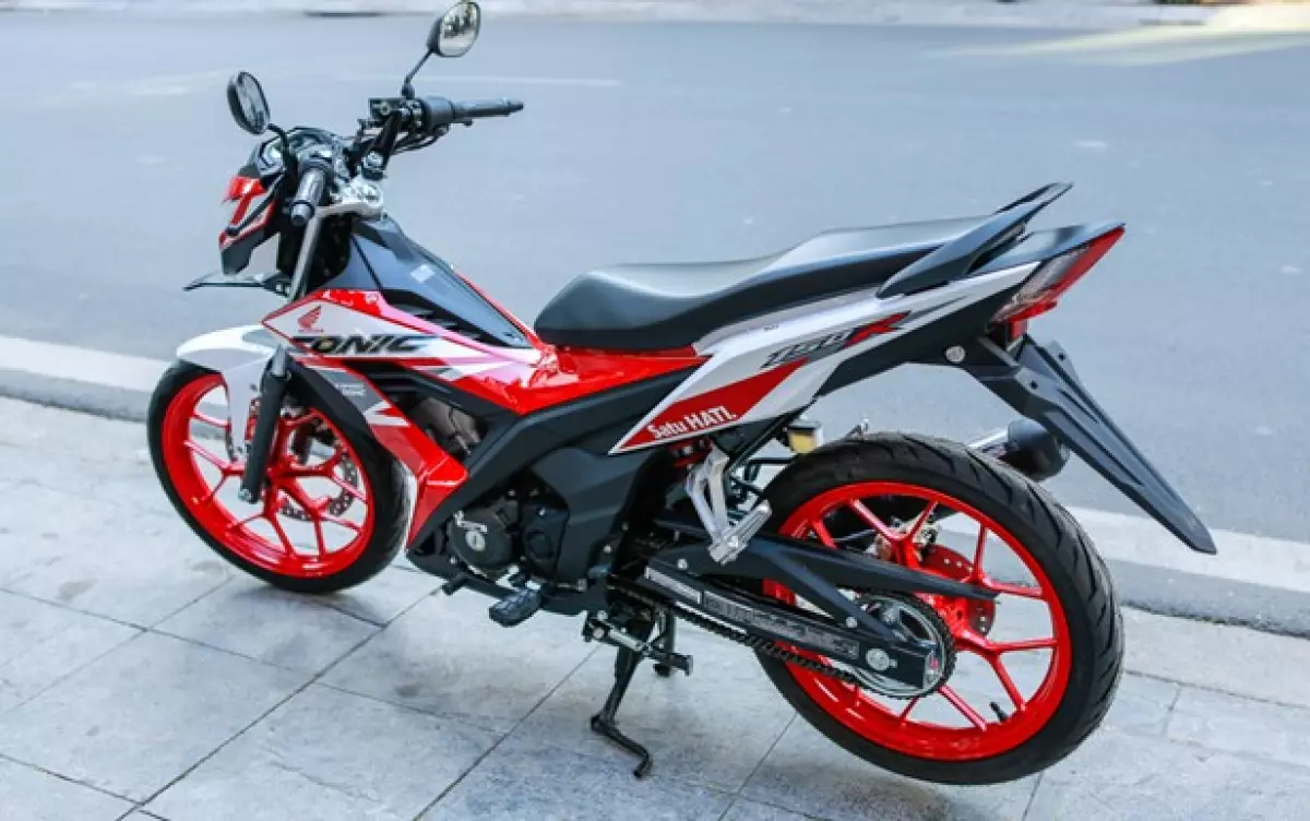 Kiểu dáng thể thao của Sonic 150R