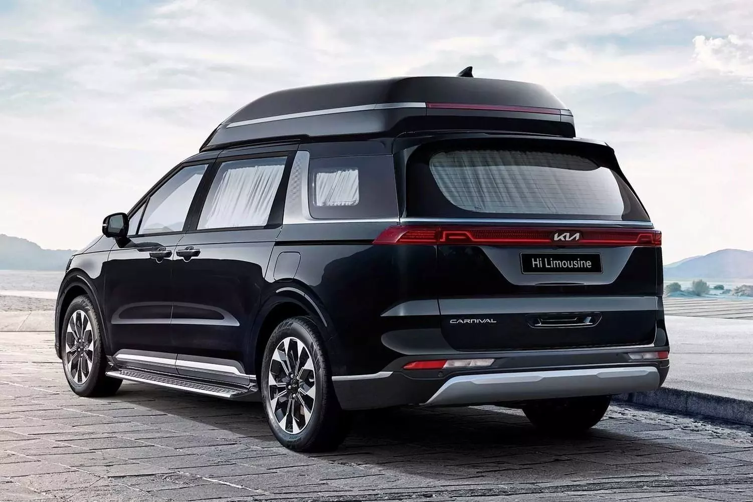 Đánh giá xe KIA Carnival Royal 2022: Phiên bản sang xịn dành cho khách VIP