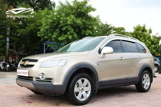 Toyota Fortuner máy dầu số sàn đang bán rất chạy tại Việt Nam