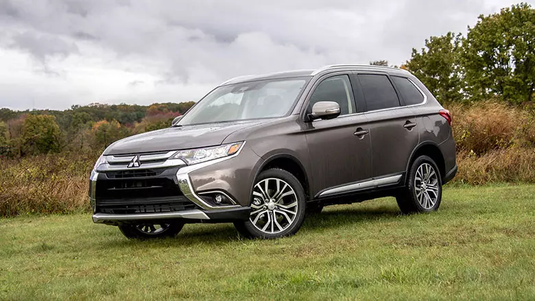 Đánh giá nhanh Mitsubishi Outlander 2018