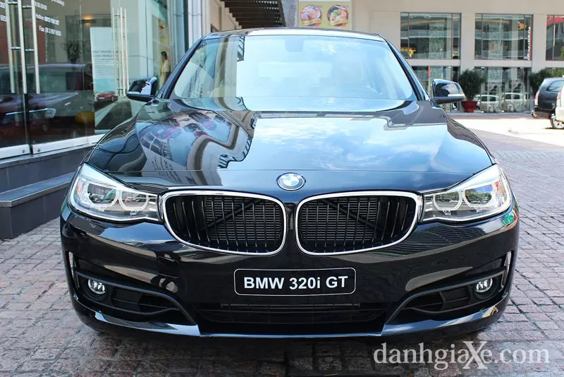 Đầu xe BMW Series 3 2013