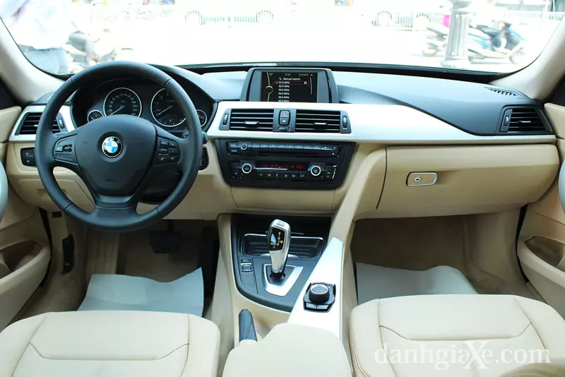 Bảng tablo BMW Series 3 2013