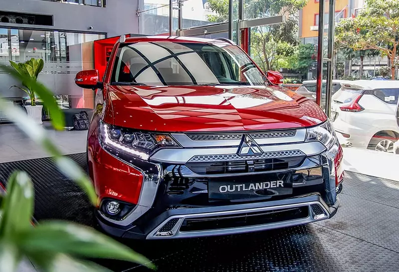 Mẫu xe crossover 7 chỗ Mitsubishi Outlander được đánh giá cao trong phân khúc