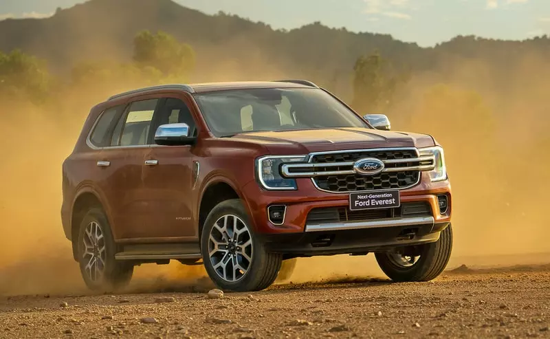 Ford Everest có giá bán cao hơn so với Toyota Fortuner