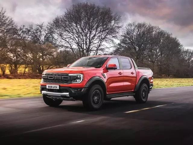 Ford Ranger Raptor 2024 thực sự là "quái thú" bán tải.