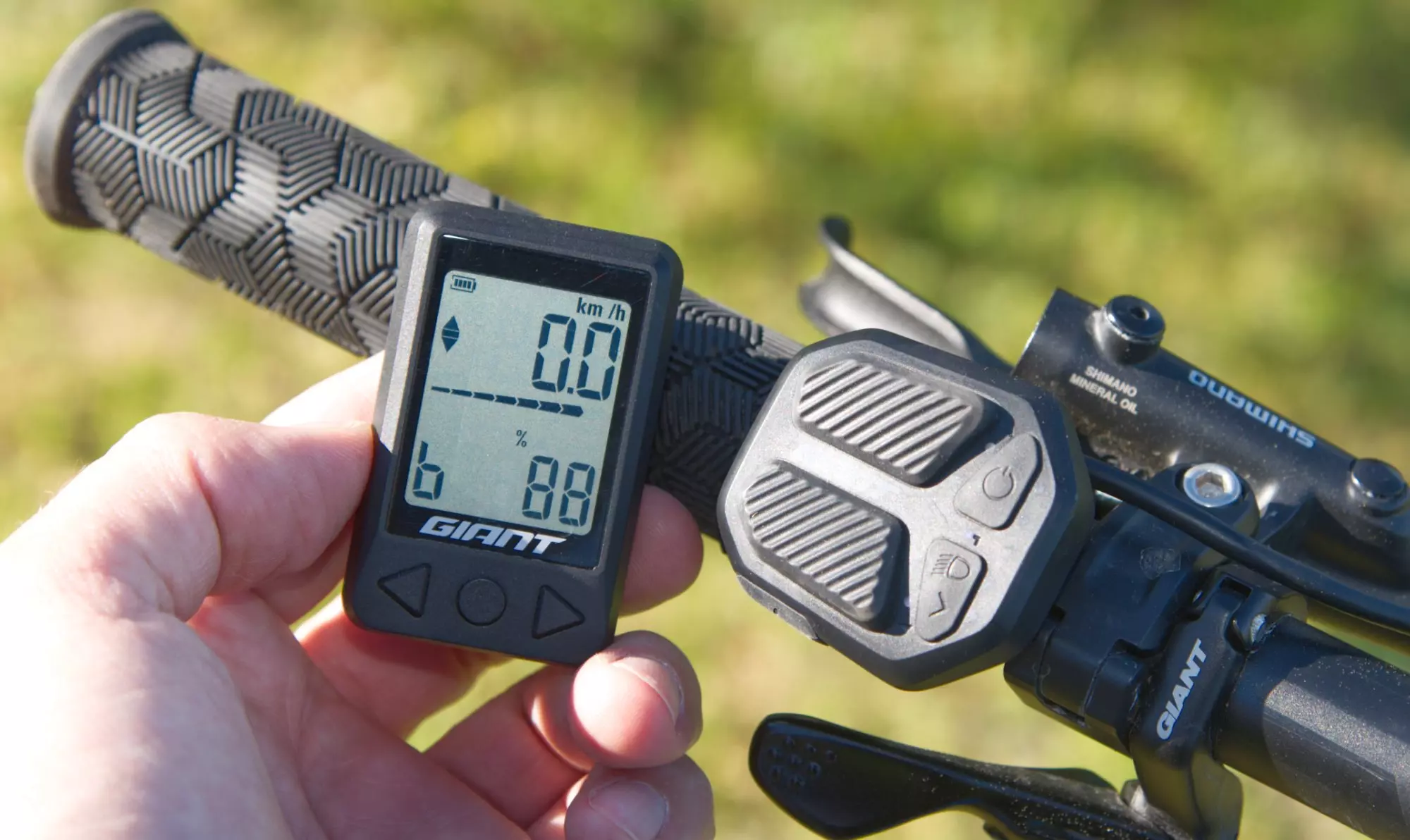 Sehr dezente K-Edge Halterung für Garmin, Sigma & Co