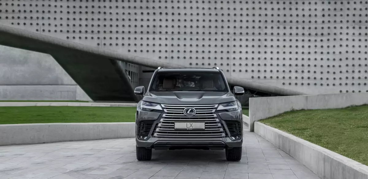 Lexus LX 600