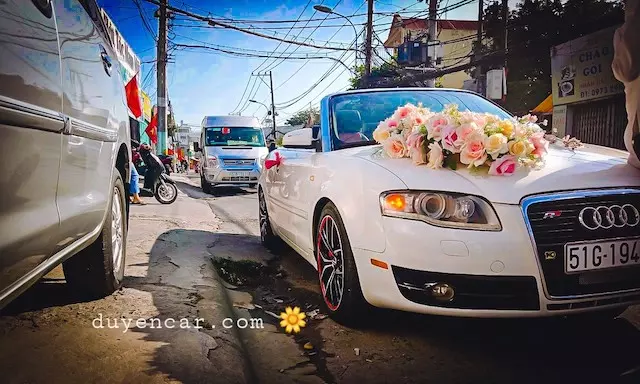 xe hoa mui trần Audi A4