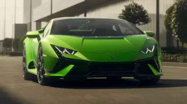 Lamborghini sở hữu nhiều siêu xe đình đám.