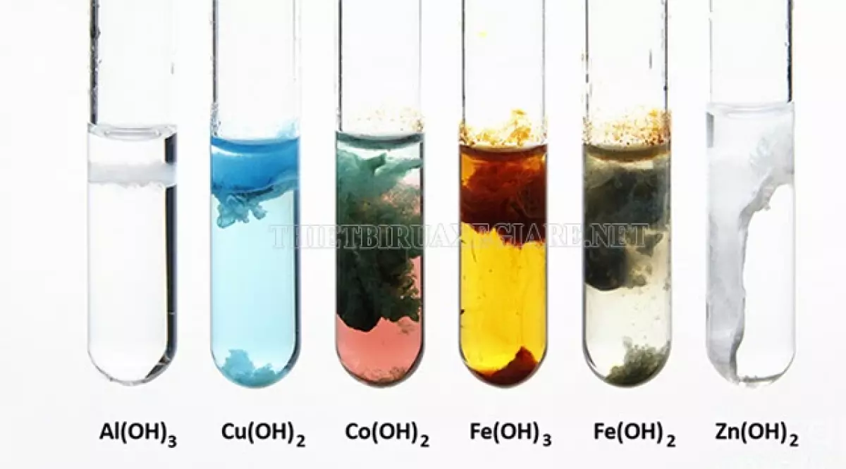 Fe(OH)3 có màu gì? Tìm hiểu màu sắc và tính chất nổi bật của Fe(OH)3