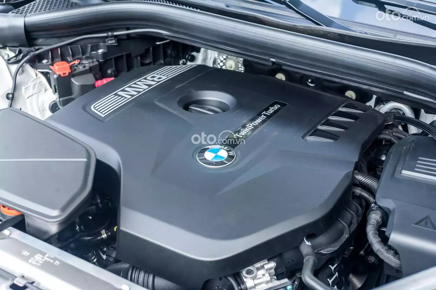 Động cơ xe BMW X3 2021.