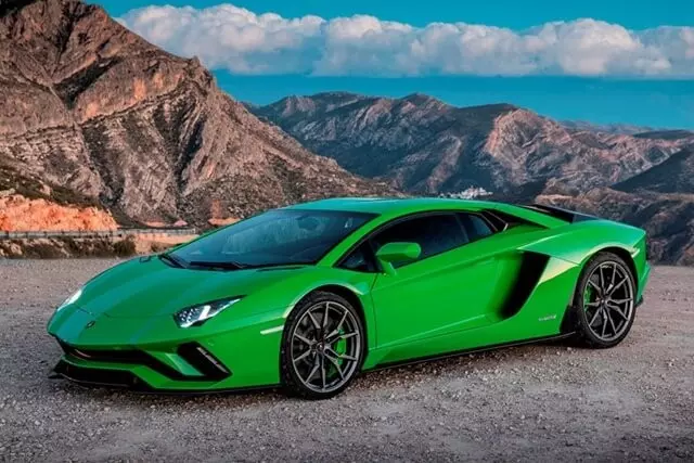 Aventador S (LP740-4)