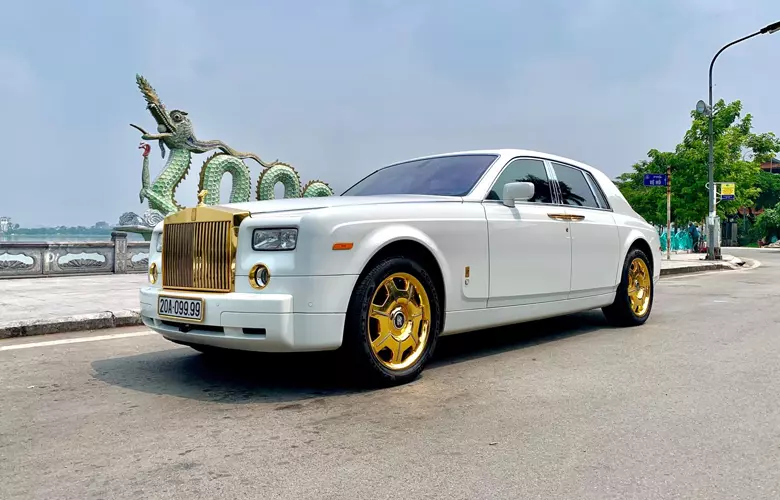 Rolls Royce Phantom EWB