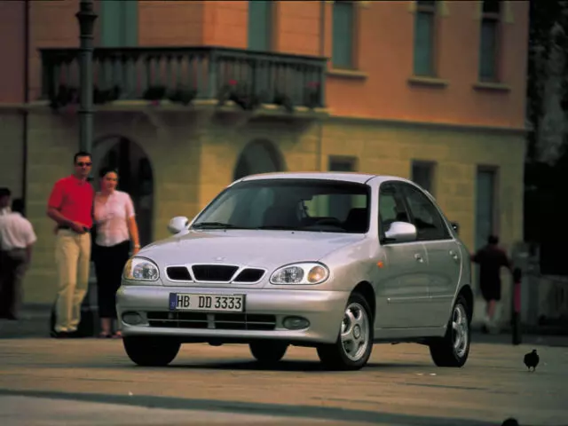 ô tô cũ giá 100 triệu Daewoo Lanos