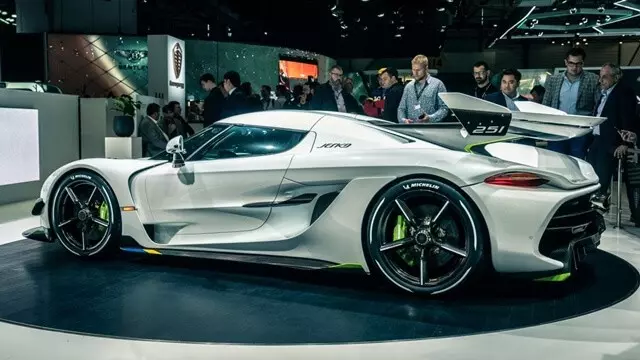 gia-xe-Koenigsegg-Jesko