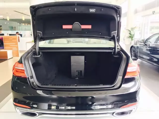 Vận hành xe BMW 740Li 2019