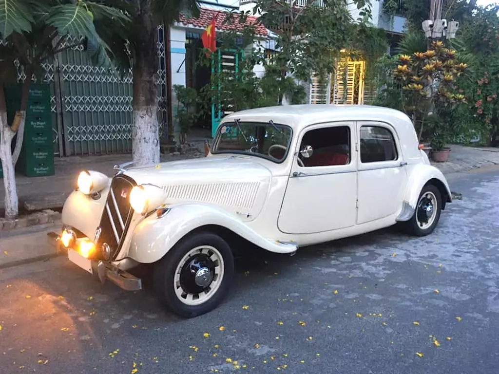 Dân mê xe cổ Việt “phát thèm” khi nhìn thấy Citroen Traction Avant đẹp tinh khôi tại Đà Nẵng, giật mình bởi giá bán