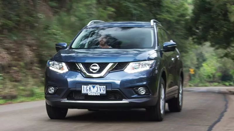 Đánh giá chi tiết Nissan X-Trail 2016 phiên bản 7 chỗ 2.5CVT - Ảnh 17