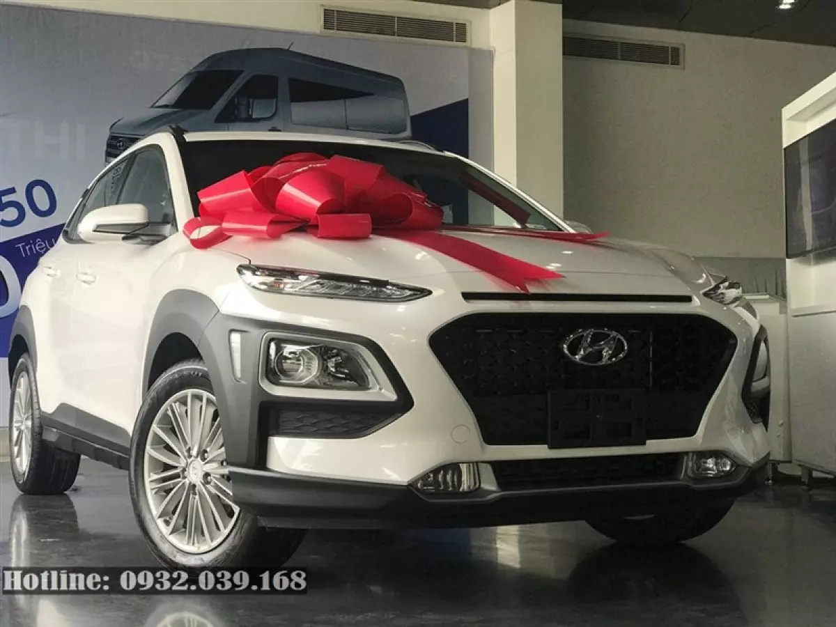 Xe Hyundai Kona tiêu chuẩn 2022 màu trắng