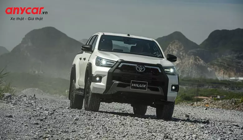 Toyota Hilux là mẫu bán tải dành cho những người yêu thích những chiếc xe bền bỉ, mạnh mẽ