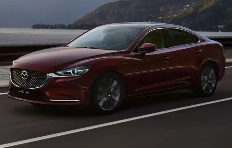 Mazda 6 giá từ 889 triệu đồng