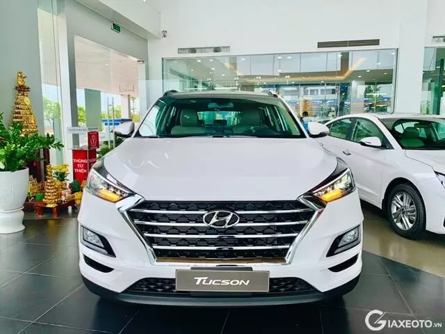 den-truoc-xe-hyundai-tucson