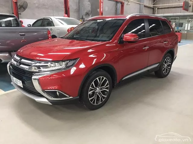 Mitsubishi-Outlander-2024-ra-mat