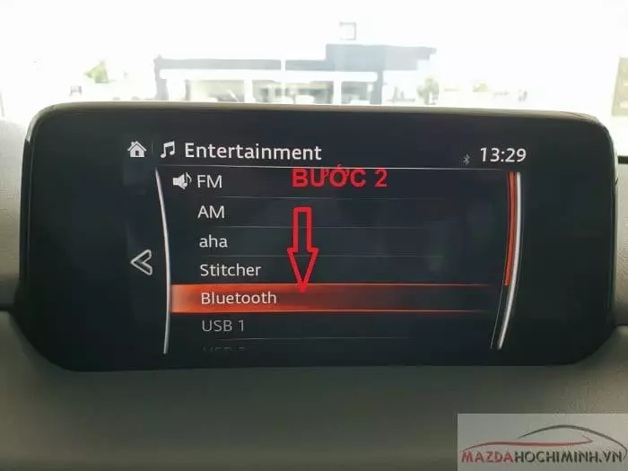 Chọn mục Bluetooth nếu lần đầu tiên kết nối với xe