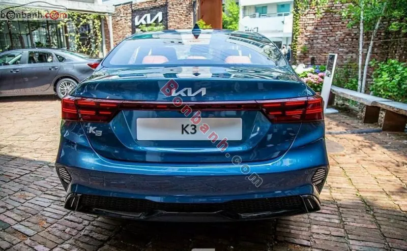 Đuôi xe Kia K3 2023