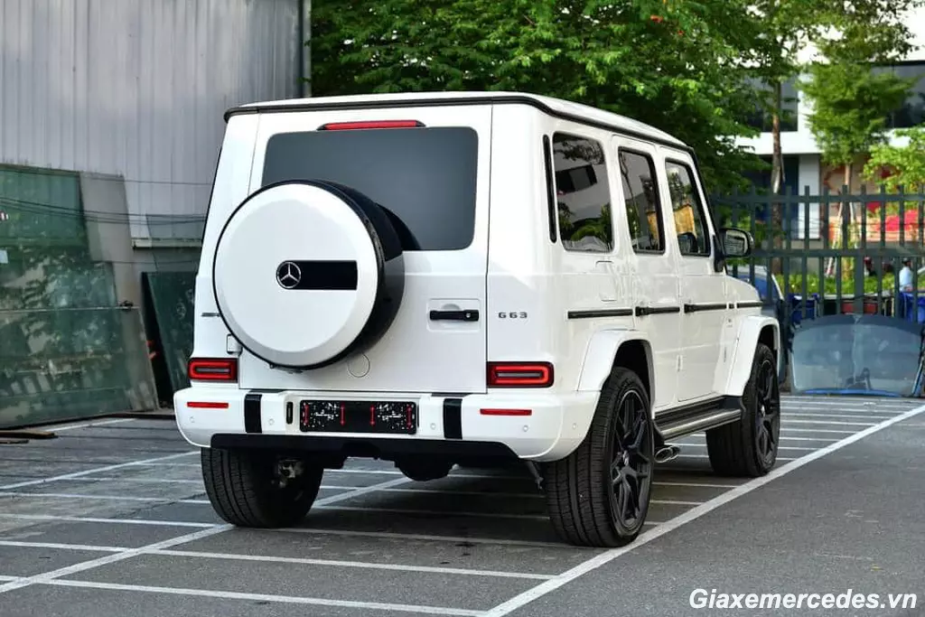 Tổng thể đuôi xe của G63 AMG