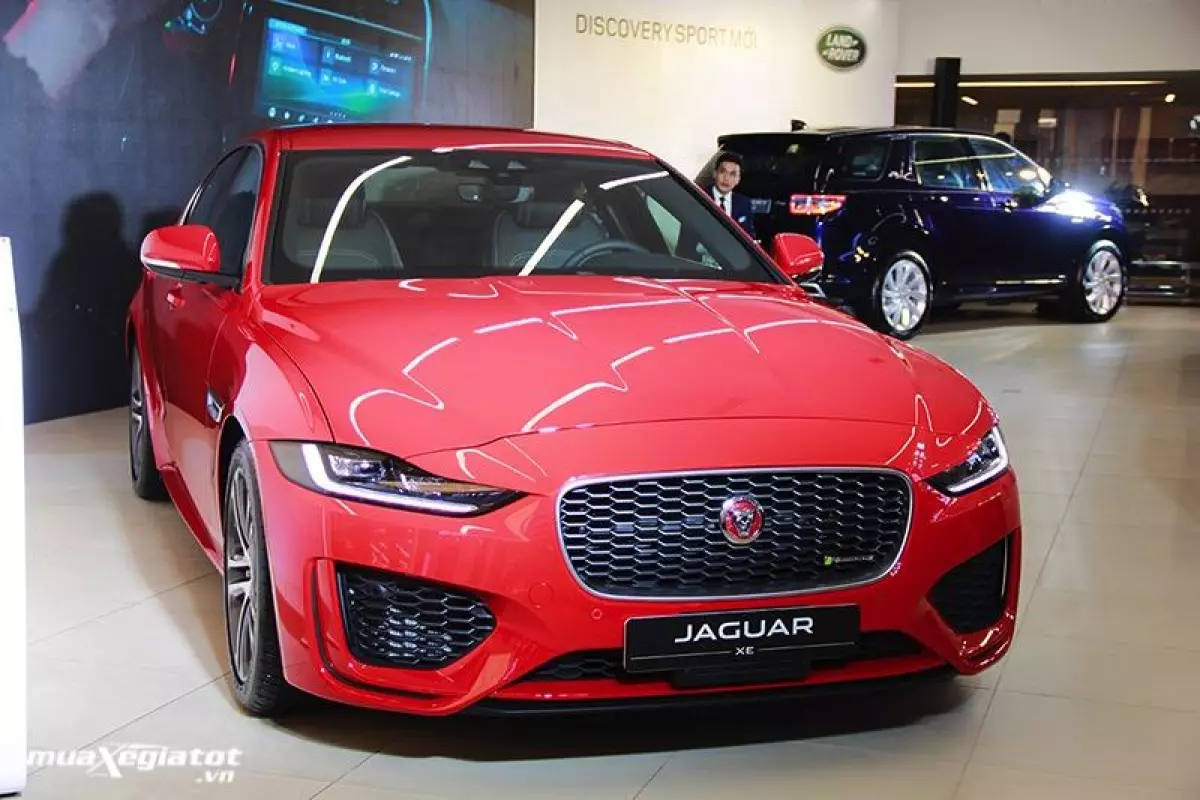gia-xe-jaguar-XE-2020-2021-muaxegiatot-vn