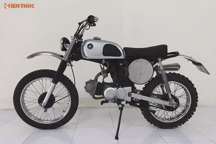 Bản độ độc đáo của chiếc Honda 67.