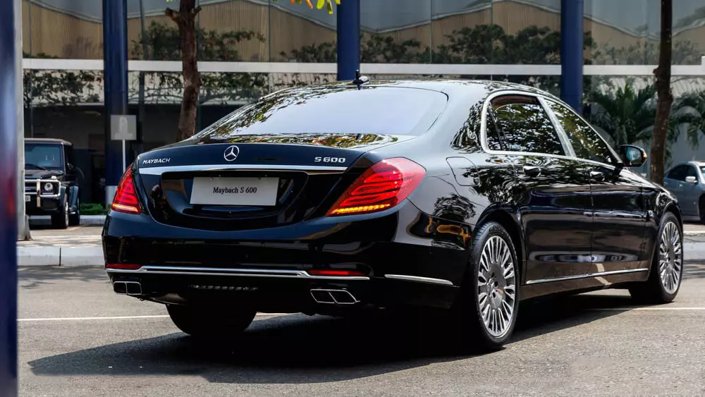 Đuôi xe Mercedes Maybach S600